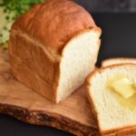 食パンにバター