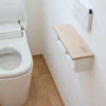 トイレの床にじわじわと水漏れが広がる原因は？放置するのは危険？
