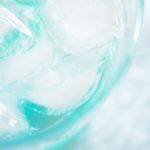 冷凍庫に入れた氷がなんか臭い…ニオイを取る方法はある？原因は何？