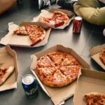 手作りピザを丸ごと一枚運ぶ入れ物の作り方と代用になる箱をご紹介